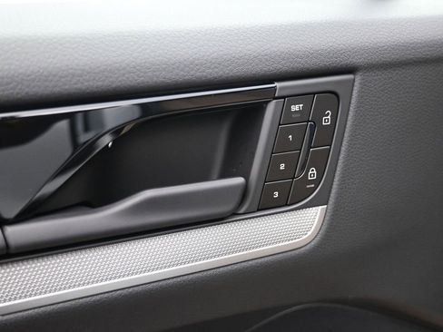 New 2025 Porsche Cayenne image 20