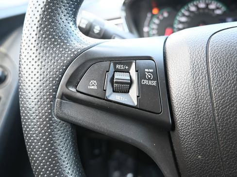 Used 2021 Chevrolet Trax LT image 13