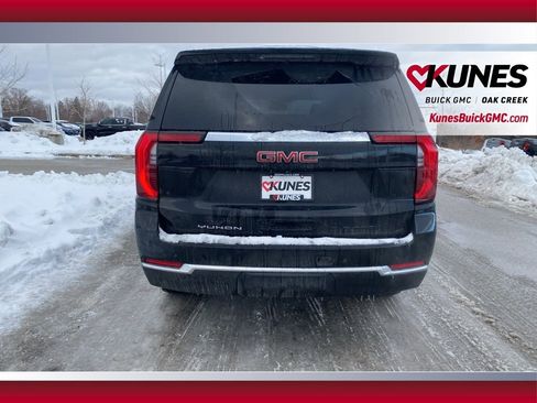 Used 2025 GMC Yukon Elevation w/ LPO, Floor Liner Package image 5