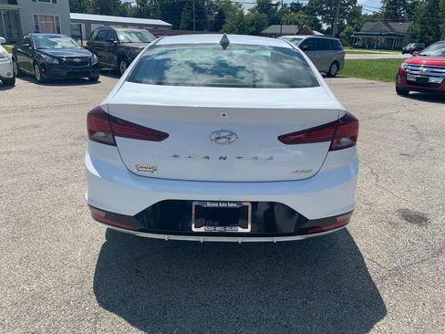 Used 2020 Hyundai Elantra Limited w/ Cargo Package (C1) FWD image 6