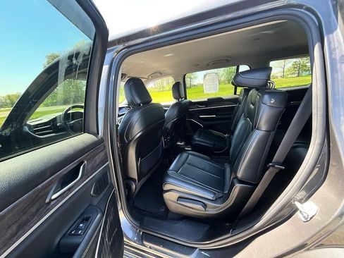Used 2022 Jeep Grand Cherokee L Limited AWD/4WD image 25