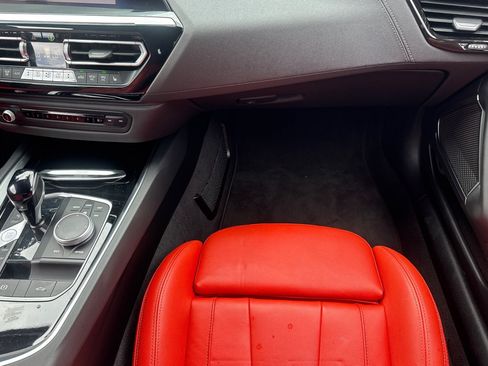 Used 2024 BMW Z4 M40i w/ Premium Package RWD image 29