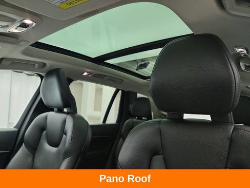 Used 2020 Volvo XC90 T6 Momentum w/ Protection Package Premier AWD/4WD image 12
