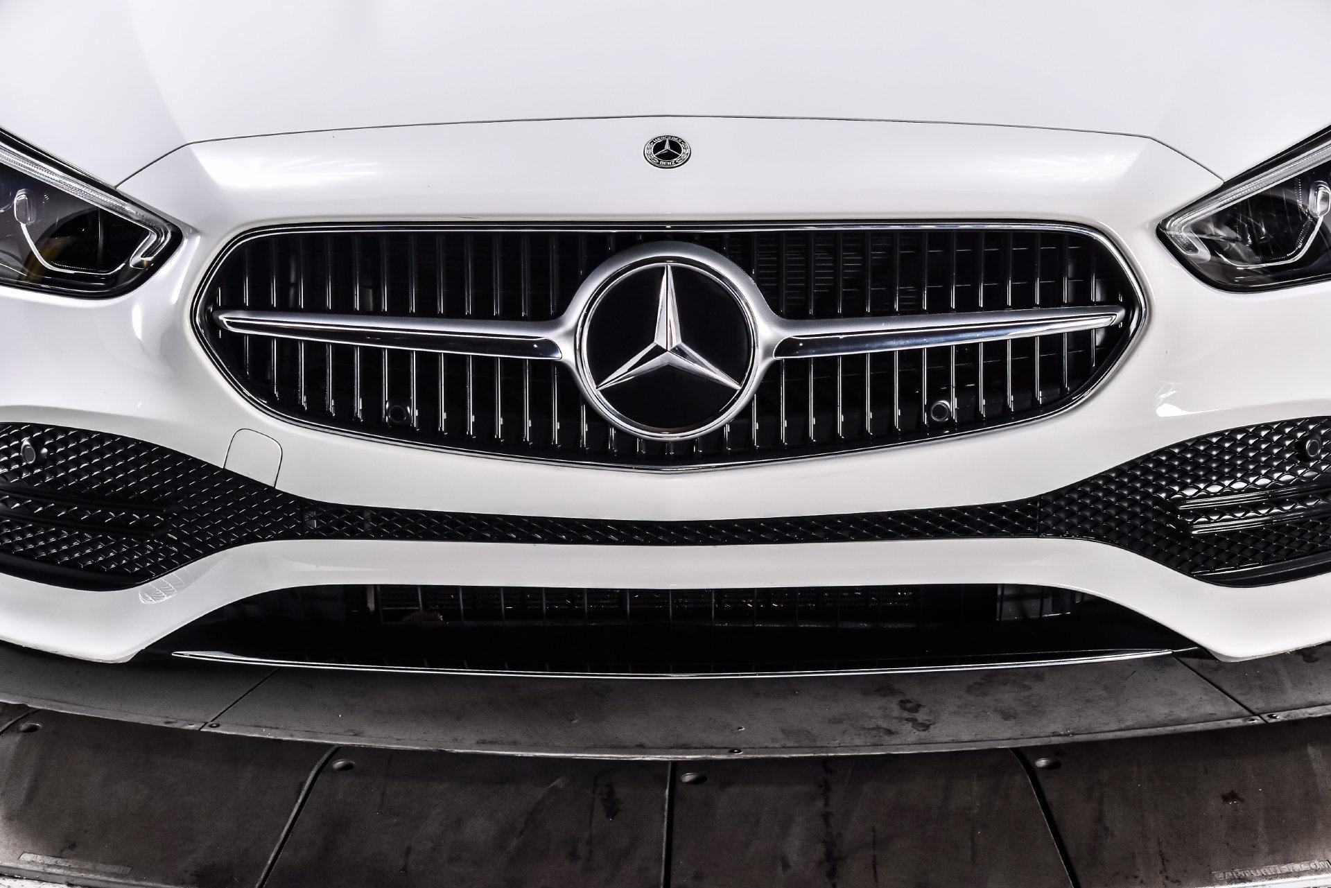Used 2023 Mercedes-Benz C 300 4MATIC Sedan image 4