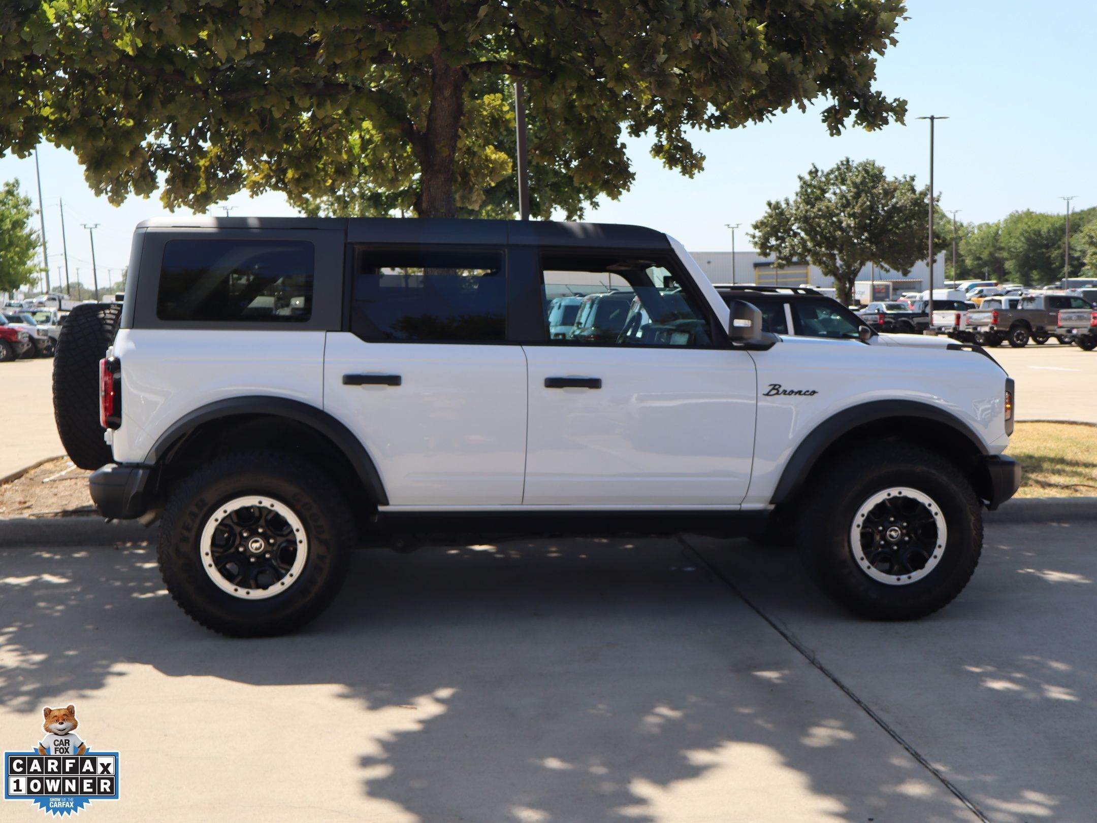 Used 2023 Ford Bronco Badlands w/ Sasquatch Package AWD/4WD image 2