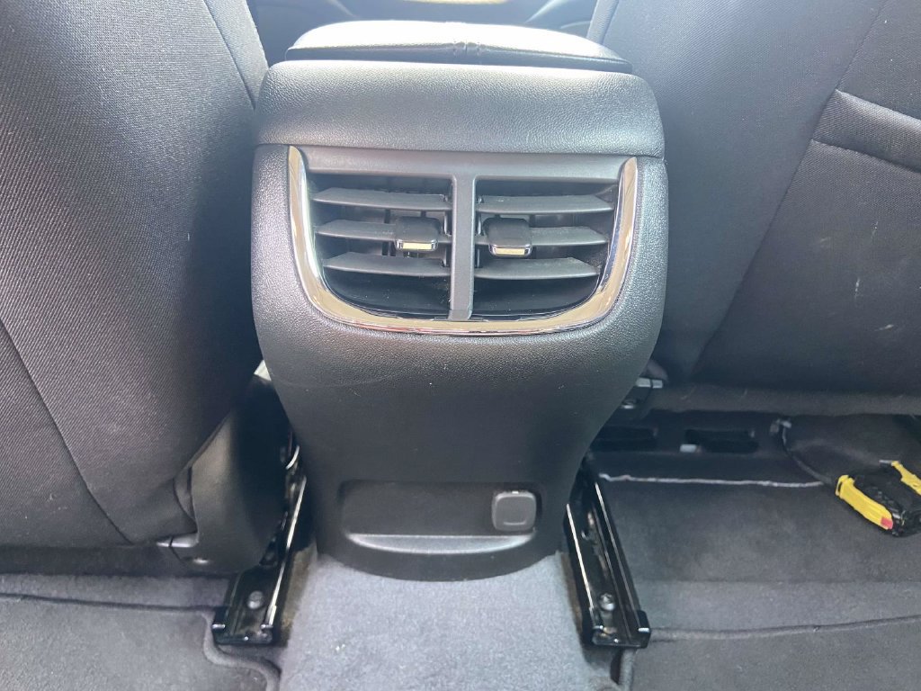 Used 2023 Chevrolet Malibu LT FWD image 18