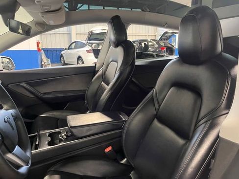 Used 2021 Tesla Model Y 2WD image 23