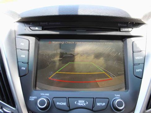 Used 2014 Hyundai Veloster w/ Style Package 02 FWD image 17