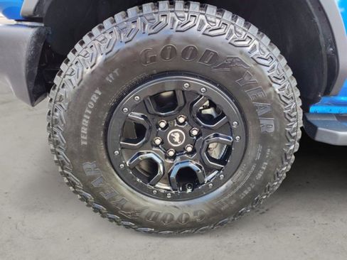 Used 2022 Ford Bronco Wildtrak image 10