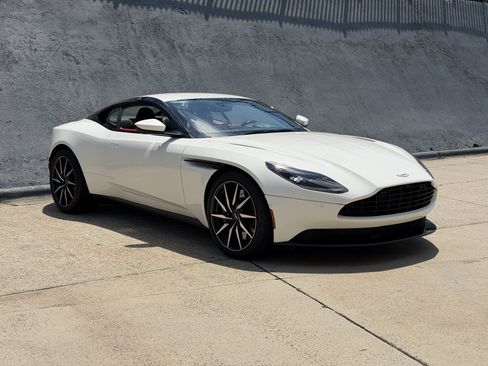 Used 2019 Aston Martin DB11 Coupe RWD image 1