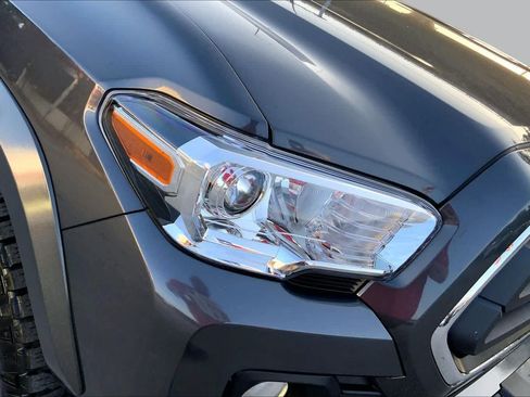 Used 2023 Toyota Tacoma SR5 RWD image 26