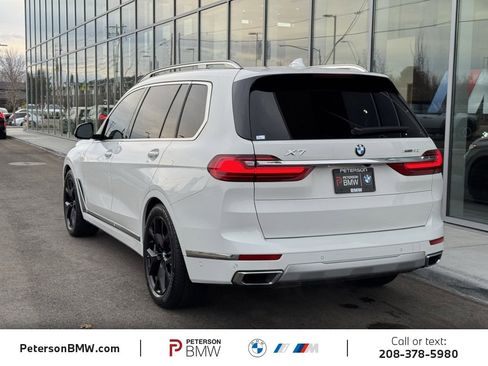 Used 2022 BMW X7 xDrive40i w/ Premium Package image 4