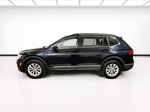 Used 2018 Volkswagen Tiguan SE w/ Panoramic Sunroof Package image 23