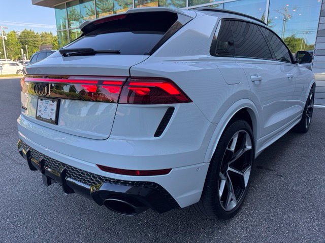 Used 2026 Audi RS Q8 performance AWD/4WD image 6