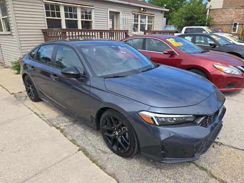 Used 2025 Honda Civic Sport image 4