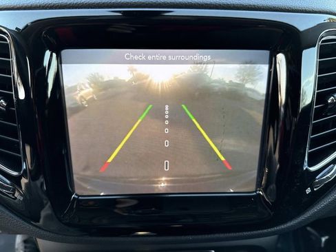 Used 2020 Jeep Compass Limited image 31