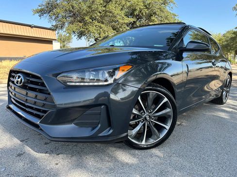 Used 2020 Hyundai Veloster 2.0 Premium FWD image 2