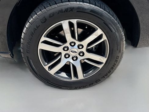 Used 2022 Ford Expedition Max Limited AWD/4WD image 34