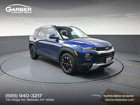 Used 2023 Chevrolet TrailBlazer LT FWD image 1