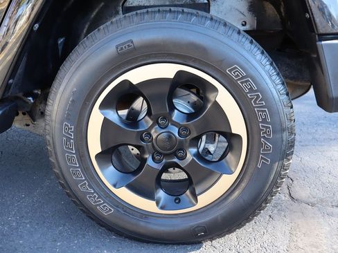 Used 2014 Jeep Wrangler Unlimited Sahara image 41