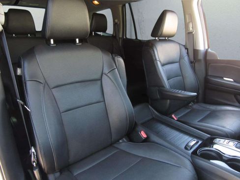 Certified 2022 Honda Pilot Elite image 11