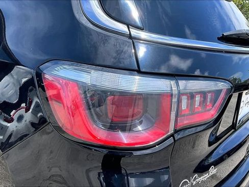 Used 2018 Jeep Compass Latitude w/ Popular Equipment Group FWD image 20