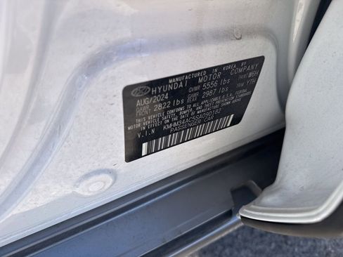 Used 2025 Hyundai Ioniq 6 SEL image 13