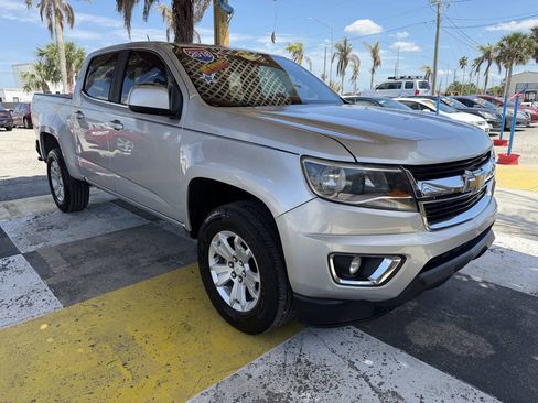Used 2018 Chevrolet Colorado LT w/ LT Convenience Package RWD image 3
