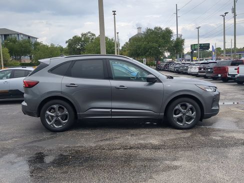 Used 2024 Ford Escape ST-Line FWD image 3