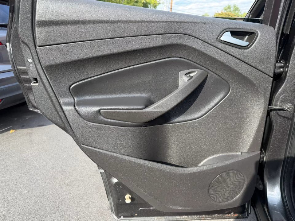 Used 2018 Ford Escape SEL AWD/4WD image 15