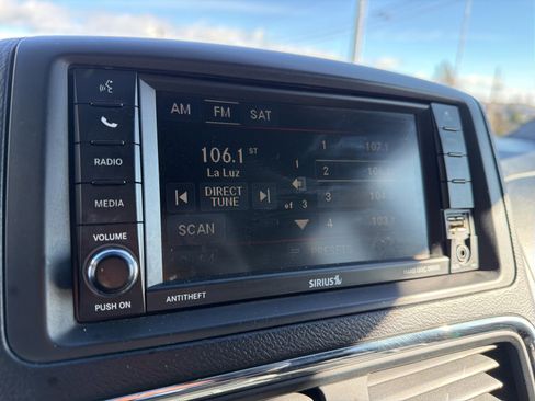 Used 2017 Dodge Grand Caravan SXT w/ Driver Convenience Group image 30