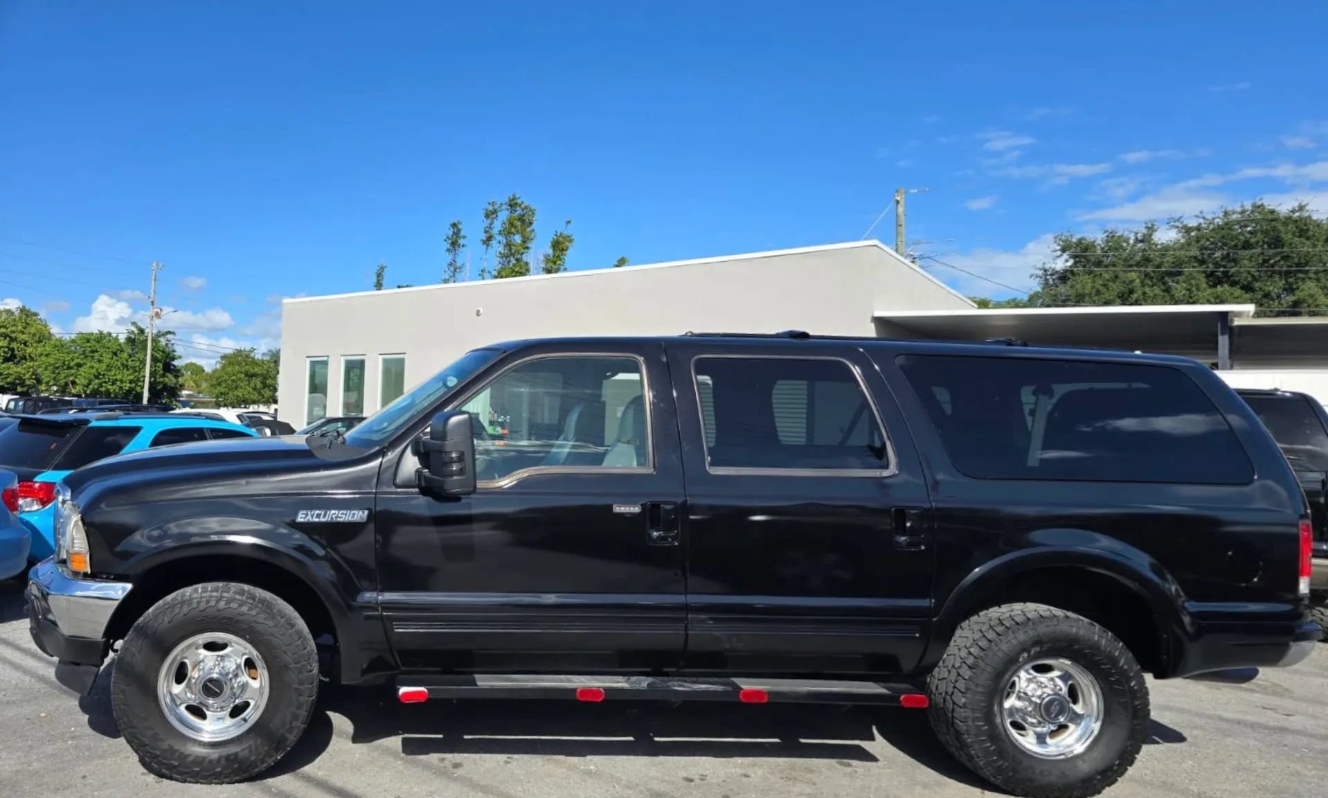 Used 2000 Ford Excursion Limited AWD/4WD image 6