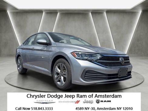 Used 2024 Volkswagen Jetta SE FWD image 1