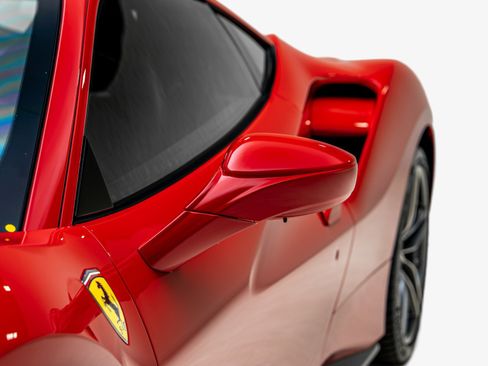 Used 2018 Ferrari 488 GTB RWD image 21