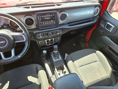 Used 2020 Jeep Wrangler Unlimited Sahara w/ Cold Weather Group AWD/4WD image 7