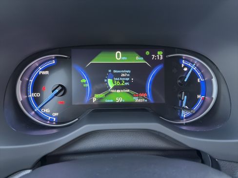 Used 2019 Toyota RAV4 Limited image 19