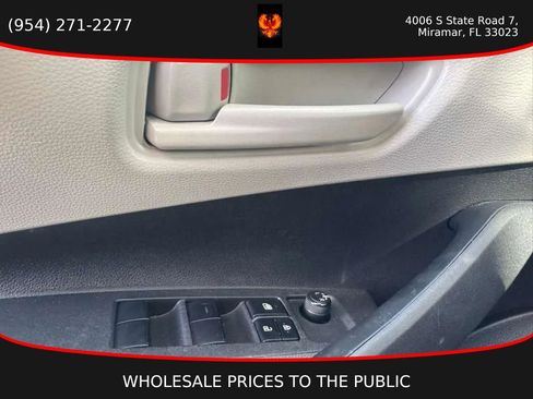 Used 2022 Toyota Corolla LE FWD image 16