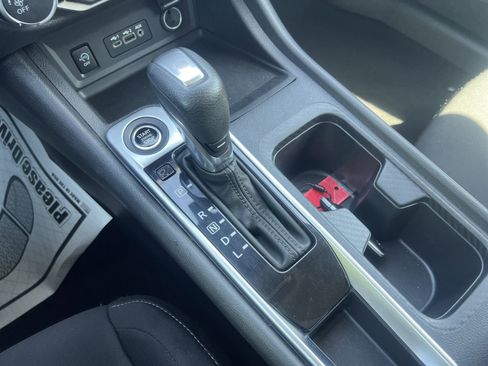 Used 2024 Nissan Sentra SV image 8