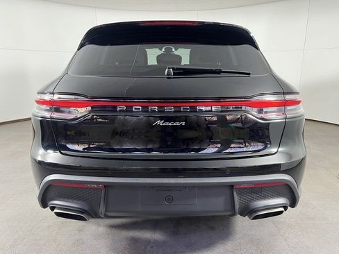 Certified 2025 Porsche Macan image 6