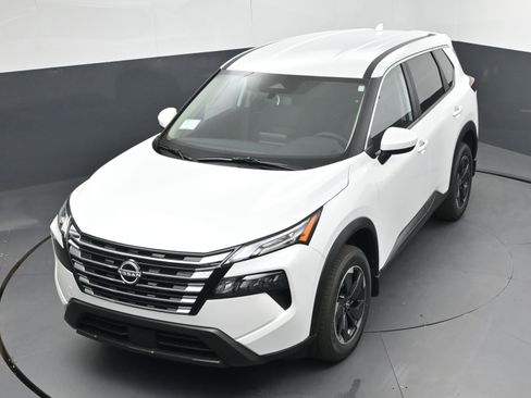 New 2026 Nissan Rogue SV image 31