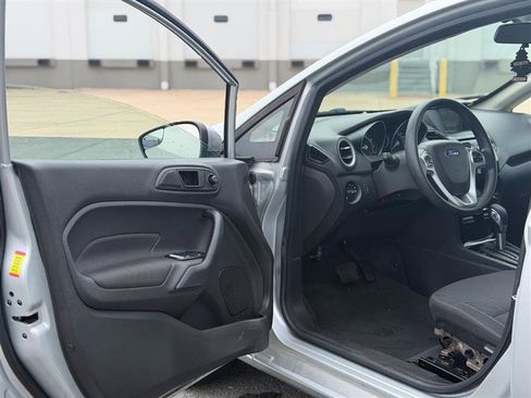 Used 2019 Ford Fiesta SE w/ Equipment Group 201A FWD image 9