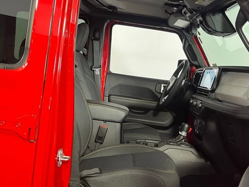 Used 2025 Jeep Wrangler Sahara 4xe w/ Safety Group image 32