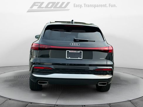 Used 2025 Audi Q5 Premium w/ Convenience Package AWD/4WD image 8