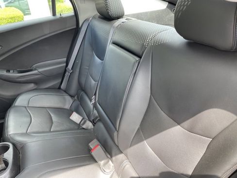 Used 2017 Chevrolet Volt Premier w/ Driver Confidence II Package image 8