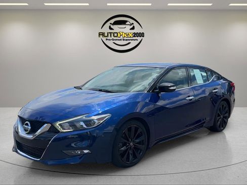 Used 2017 Nissan Maxima SR w/ Midnight Edition FWD image 3
