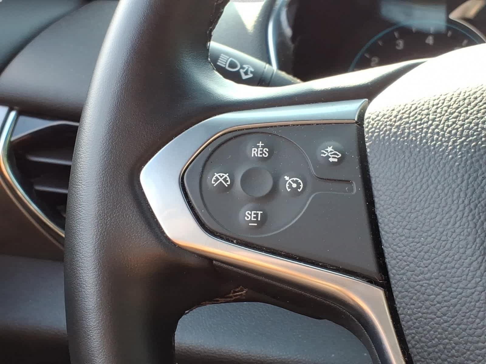 Used 2023 Chevrolet Traverse LT FWD image 21