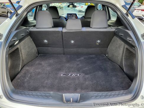Used 2021 Toyota C-HR XLE image 26