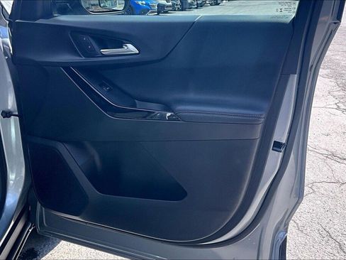 Used 2025 Chevrolet Equinox LT image 13