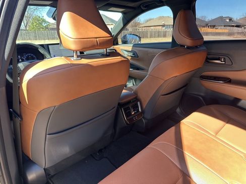 Used 2025 Toyota Crown Signia image 37