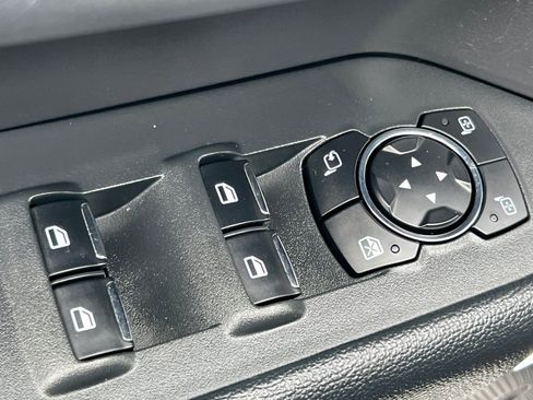 Used 2024 Ford Expedition XLT image 17